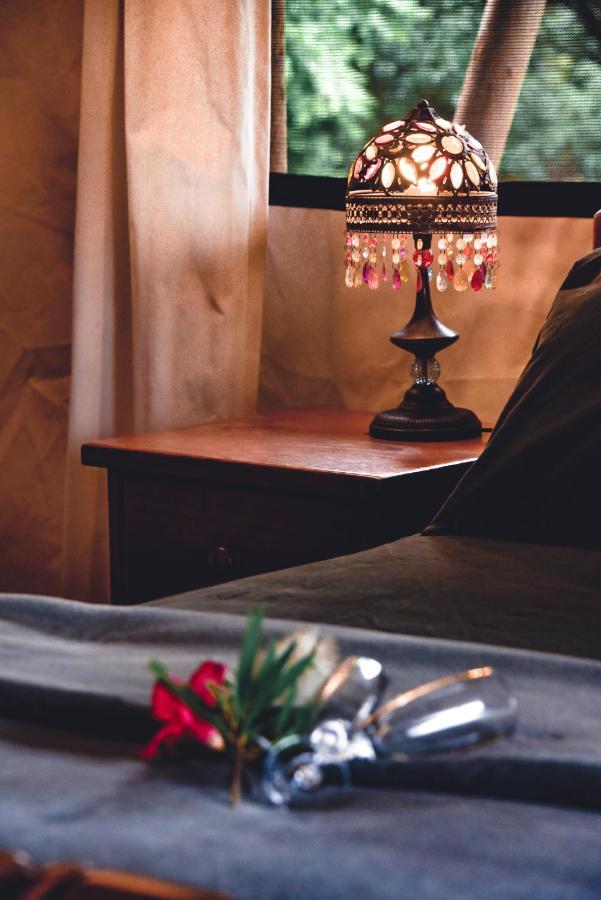 Silk Pavilions Glamping Mount Burrell Ngoại thất bức ảnh